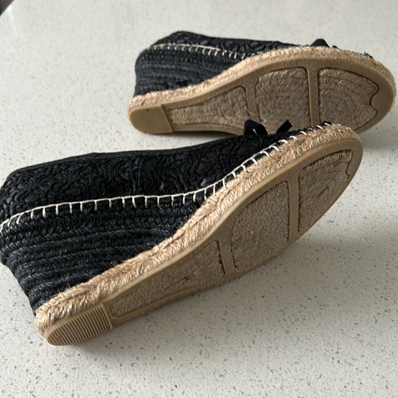 White Mountain Brocade Wedge Espadrilles - Picture 3 of 10